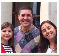 Dr. Erik Dreyer junto a estudiantes chilenas, Claudia Naranjo (U. de los Andes), y Yasna Moreno (U. Católica)