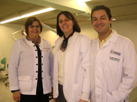 En la imagen, de izquierda a derecha: Prof. Dra. Nedy Calderón, Prof. Klga. Daniela Mardones y el Dr. Vinicio Barzallo.